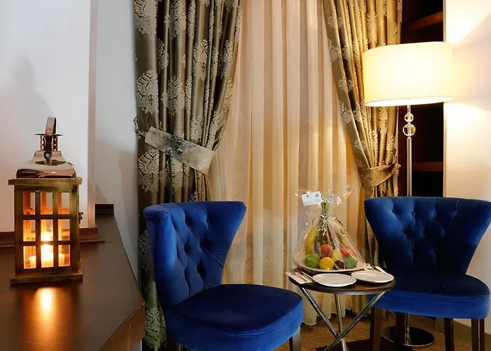 Taksim Pera Center 4*