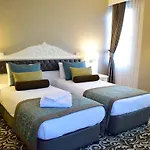 Taksim Pera Center 4*