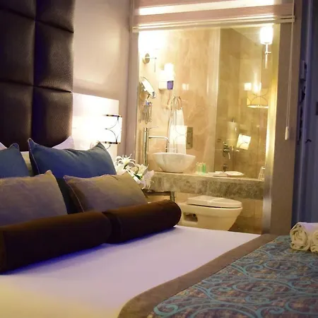 Taksim Pera Center 4*