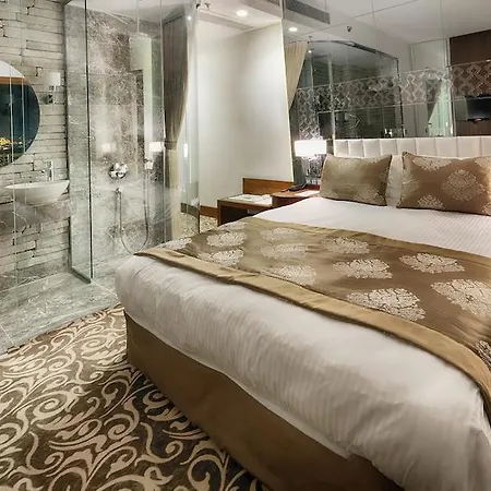 Taksim Pera Center Hotel