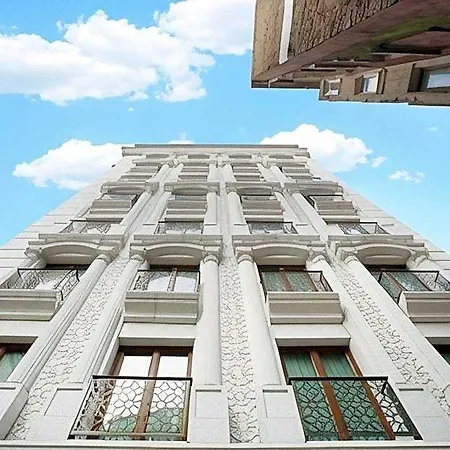 Taksim Pera Center 4*