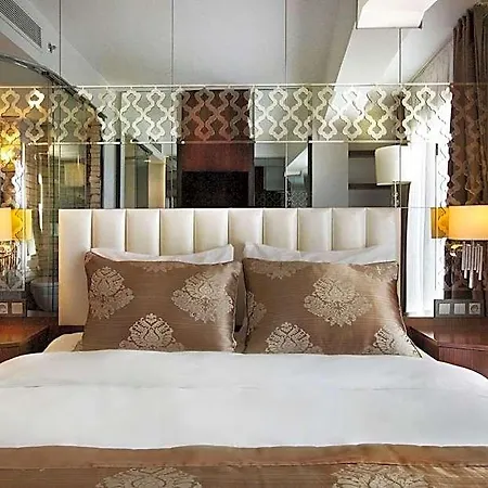 Taksim Pera Center 4*