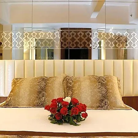 Otel Taksim Pera Center 4*