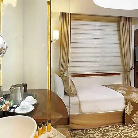 Taksim Pera Center 호텔 4*