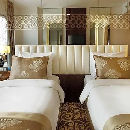 Taksim Pera Center 4*