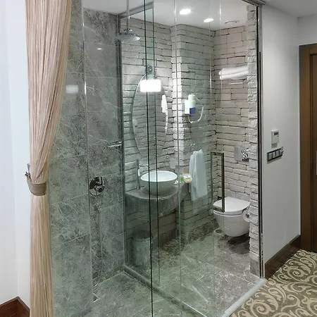 Taksim Pera Center Hotel 4*