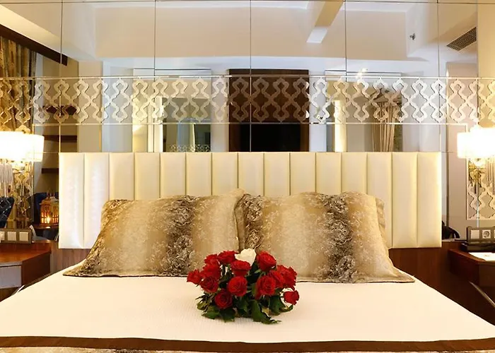 Taksim Pera Center Hotel